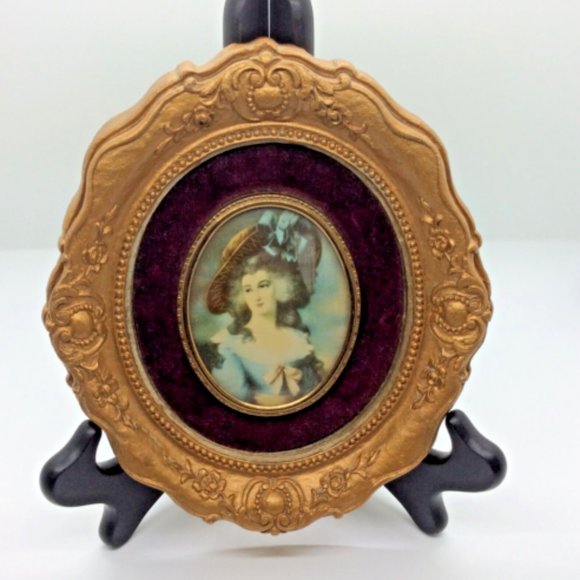Vintage Framed Portrait - Cameo Creation of Lady Sheffield - Picture 1 of 4